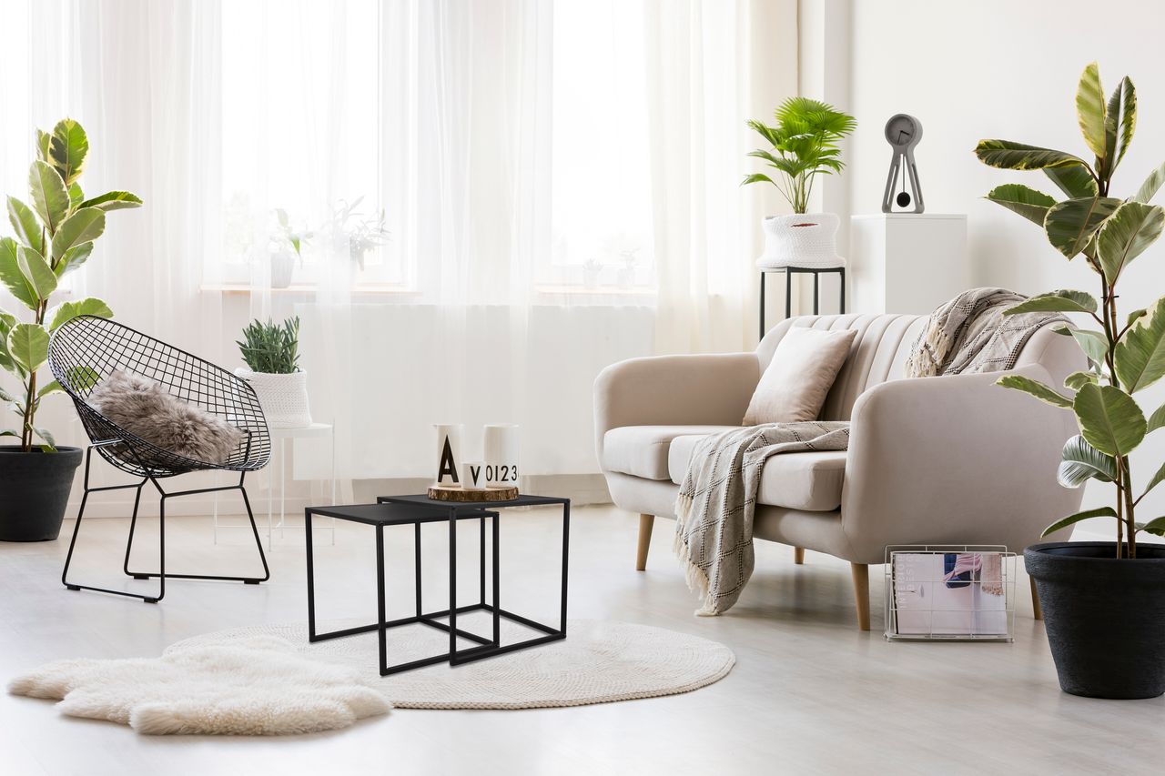 JUDITH SIDE TABLE